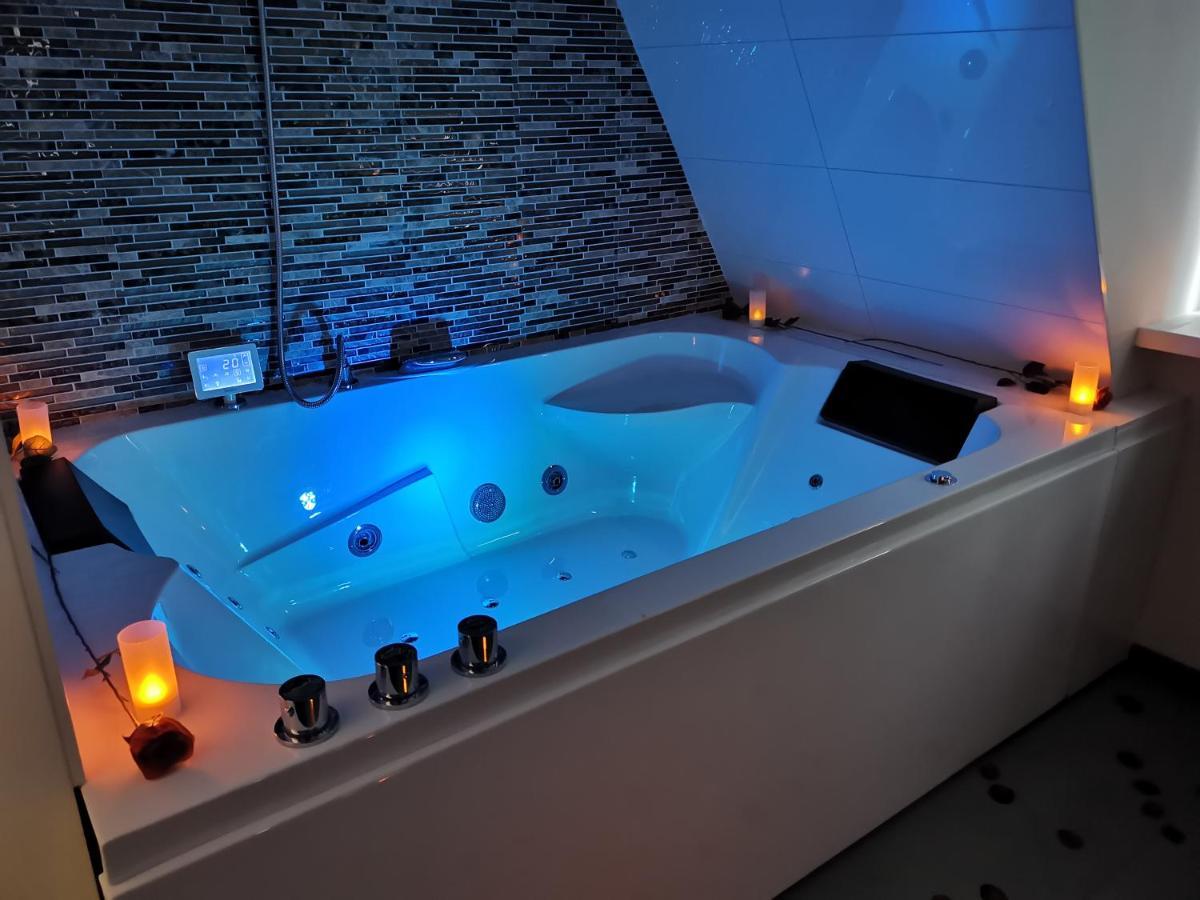 Hotel-Chao NL Utrecht Ngoại thất bức ảnh