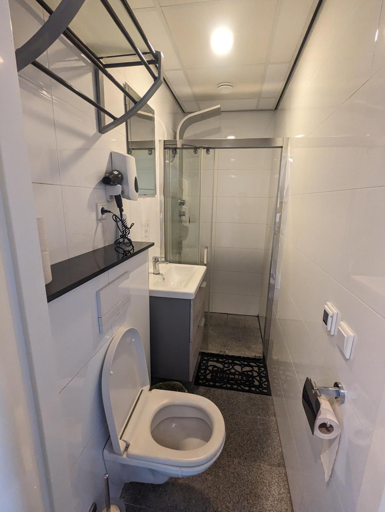 Hotel-Chao NL Utrecht Ngoại thất bức ảnh